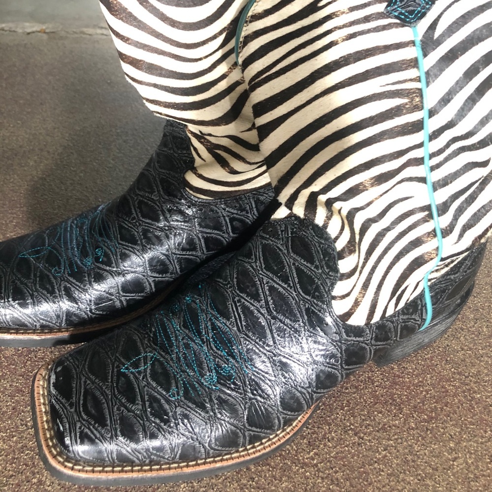 Justin Boots Black and White Ankle Boots
